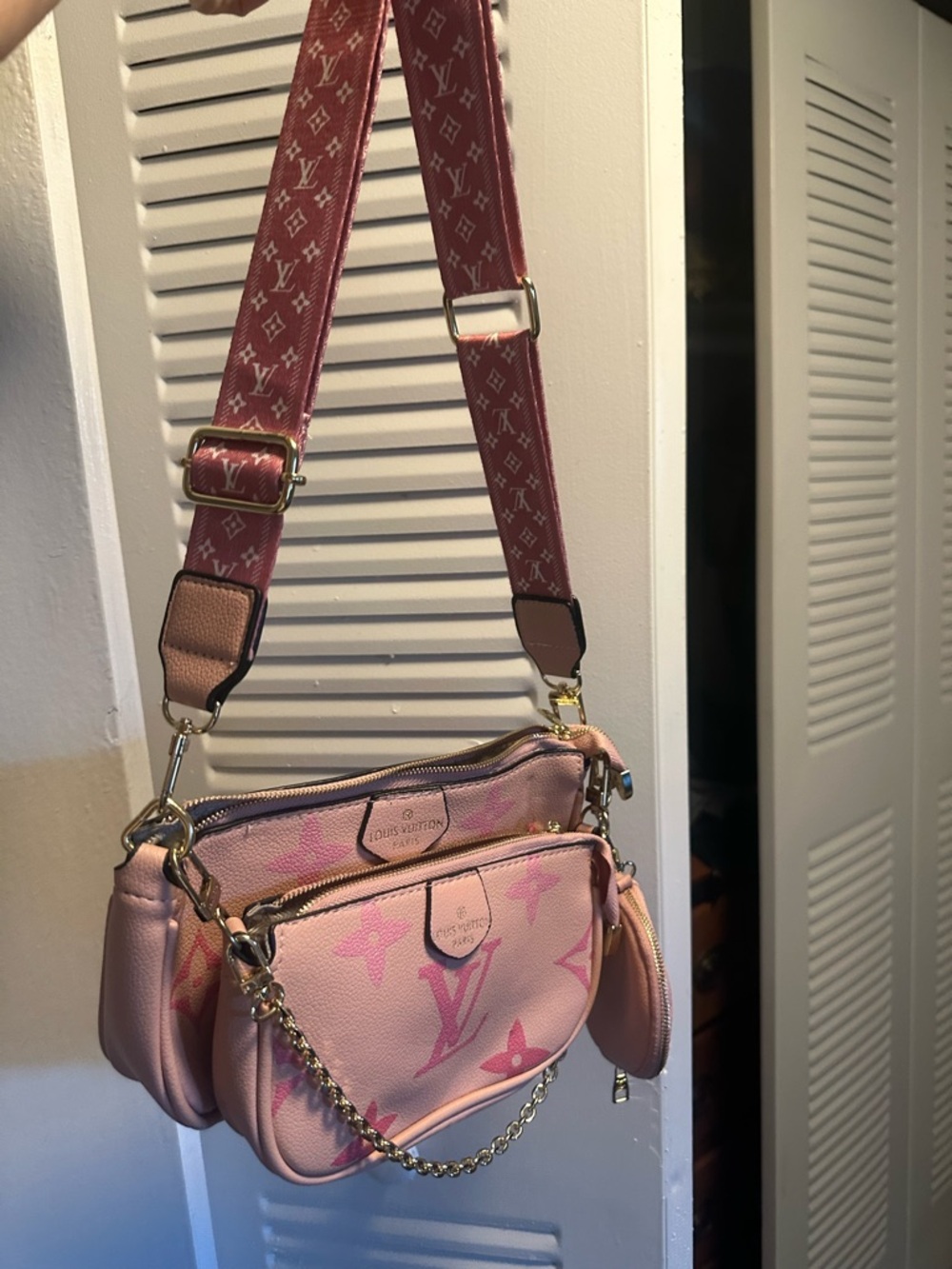 Coral crossbody bag three piece . Not authentic - Picture 3 of 6